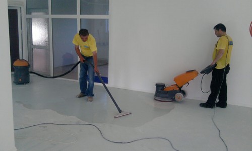 Lasa Smart Clean sa faca curatenie pentru tine