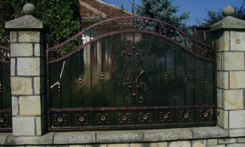 Gard din fier forjat produs si oferit de Metcry