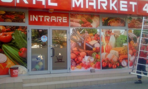 Creatorii de imagine iti transforma vitrina magazinului!