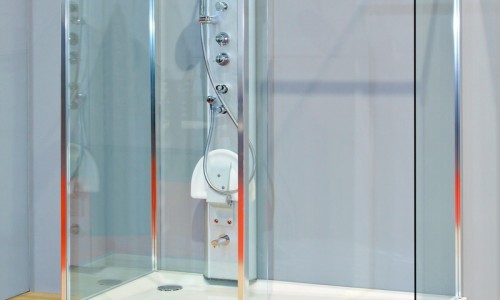 Iti doresti o baie moderna? Imperial Glass are solutia